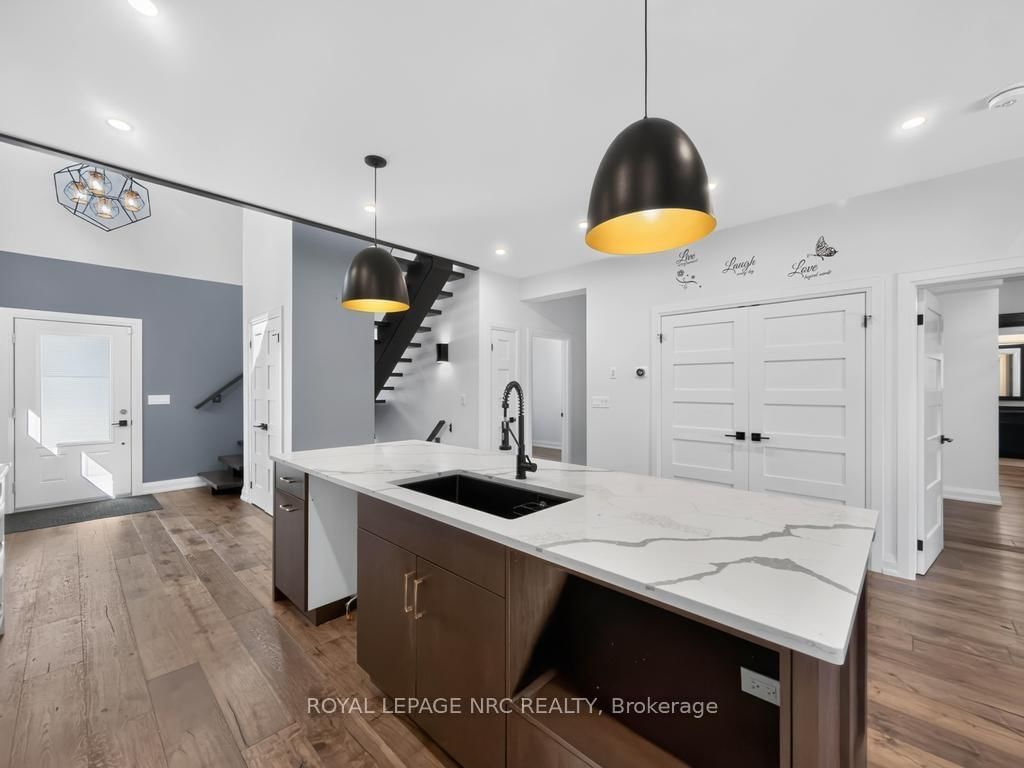 14 Charlotte Court • Welland, ON photo 4