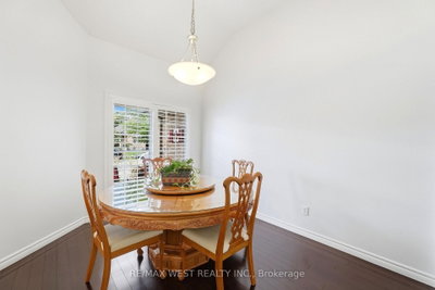 916 Silversmith Street • London North, ON photo 5
