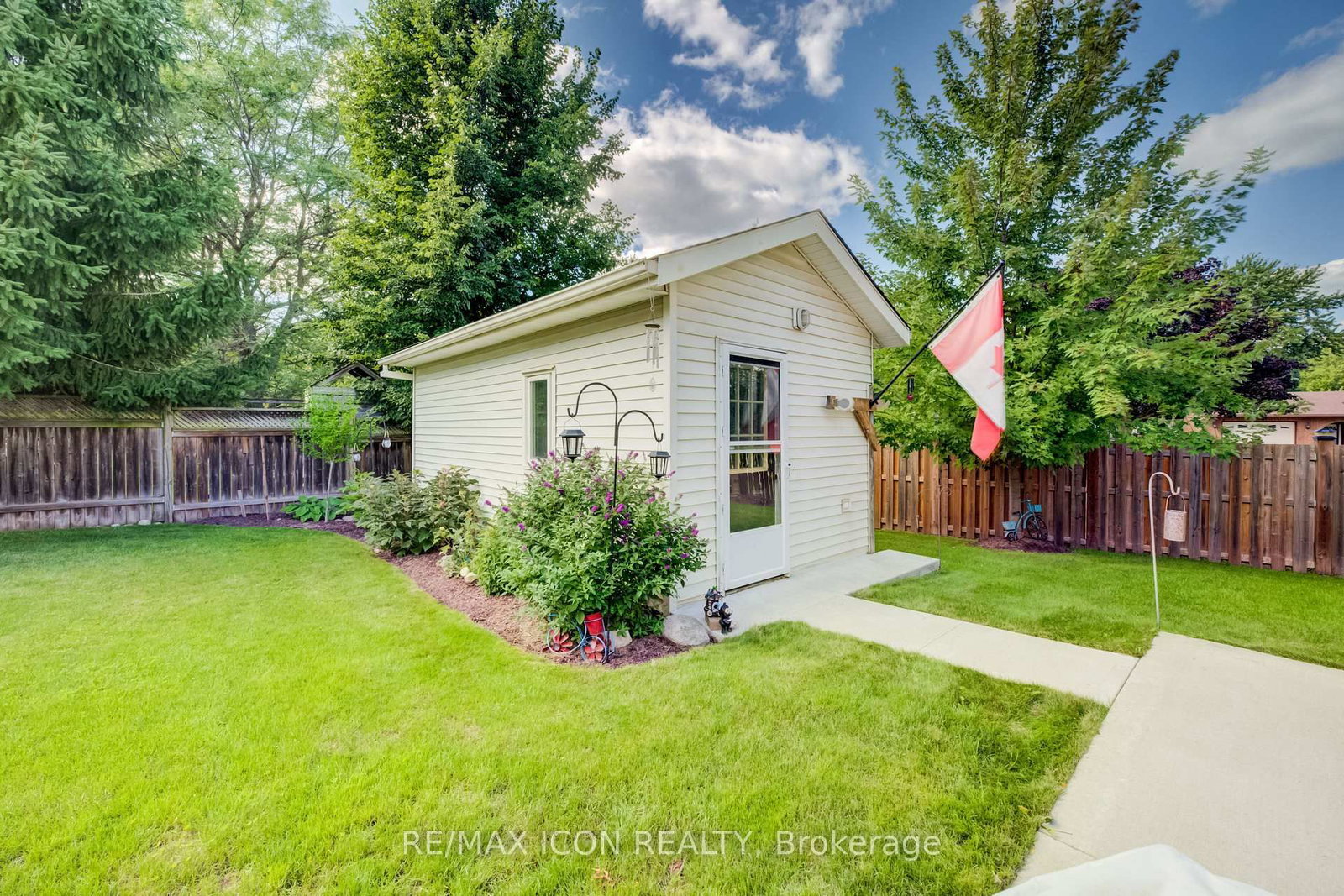 7 Vintage Crescent • Kitchener, ON photo 38