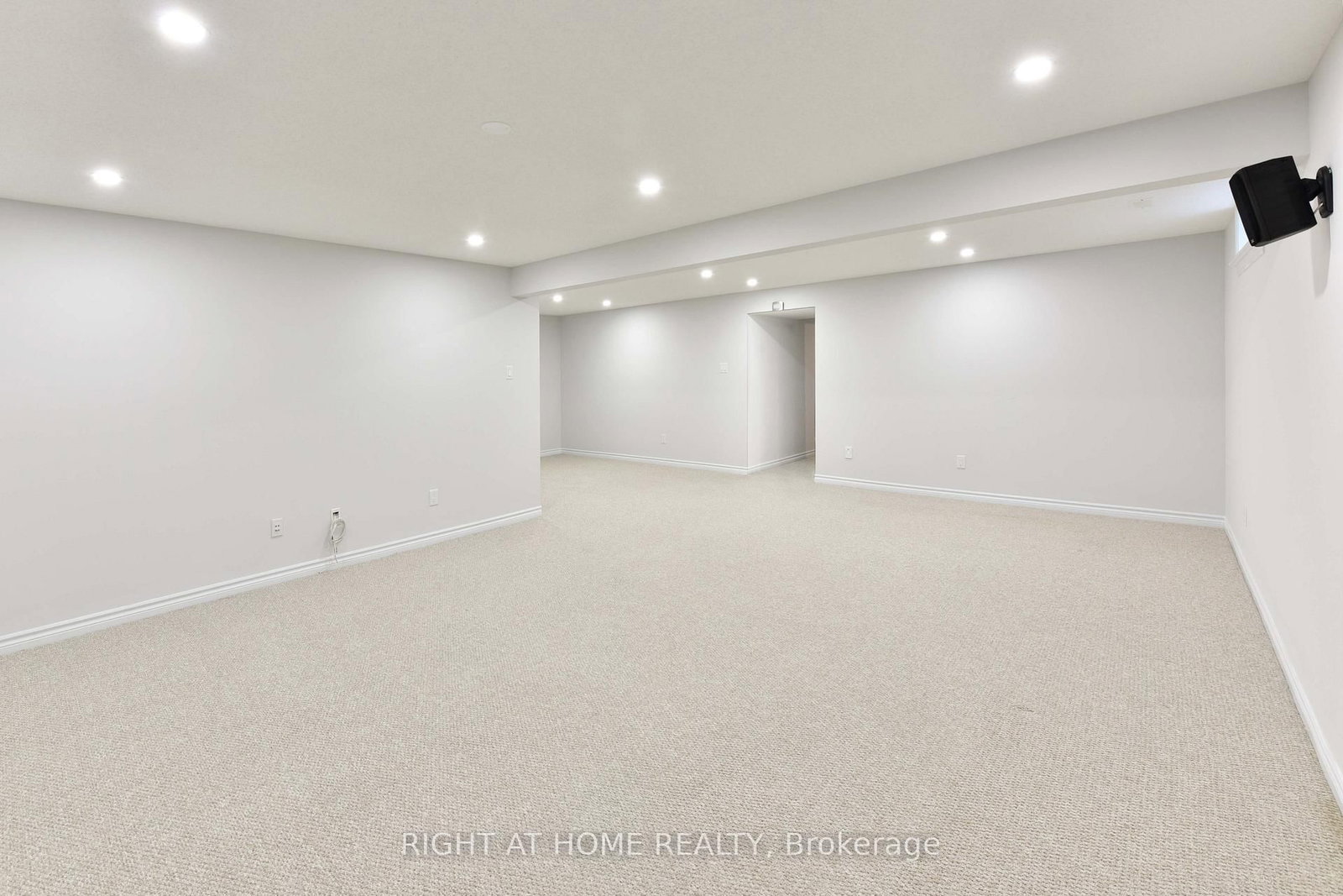 504 BRECCIA Heights • Ottawa, ON photo 45