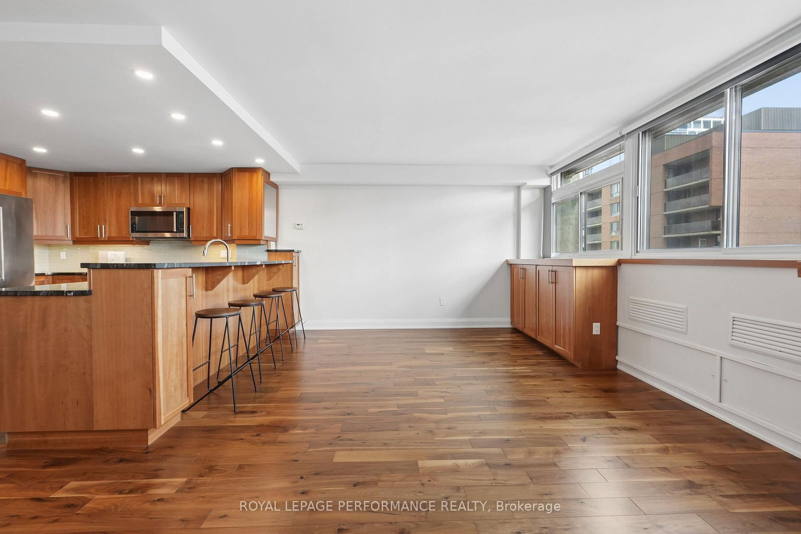 500 Laurier Avenue W • #1706 • Ottawa, ON photo 11