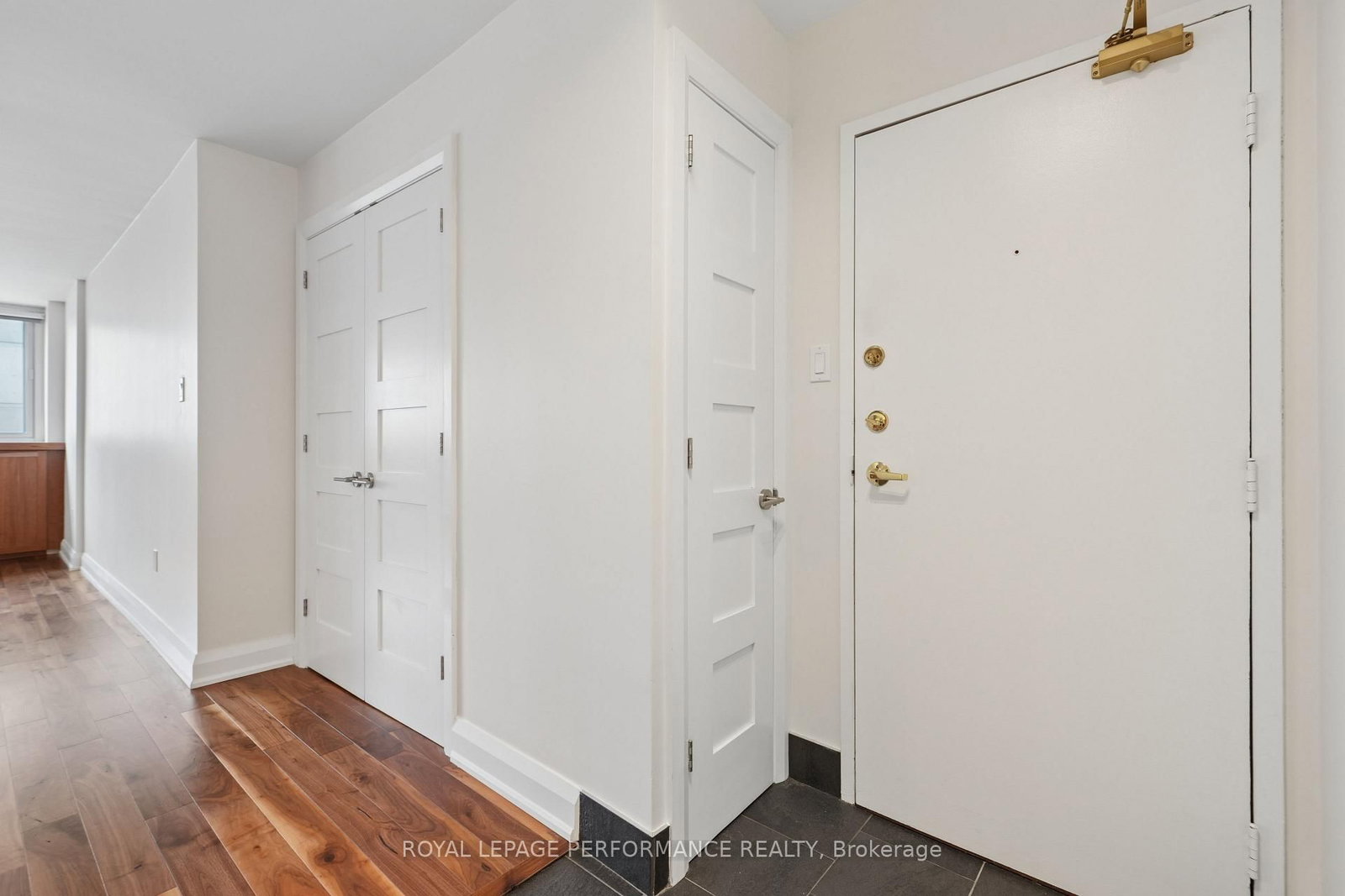 500 Laurier Avenue W • #1706 • Ottawa, ON photo 5