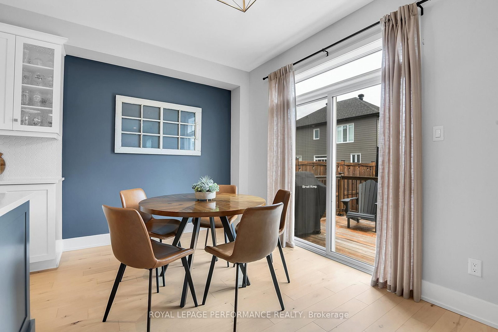 56 Pelham Crescent • Richmond, ON photo 12