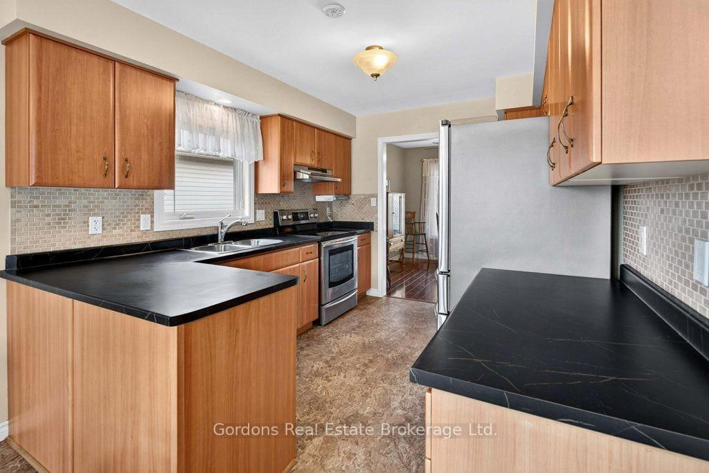 39 Elmdale Drive • Prince Edward County, ON photo 18