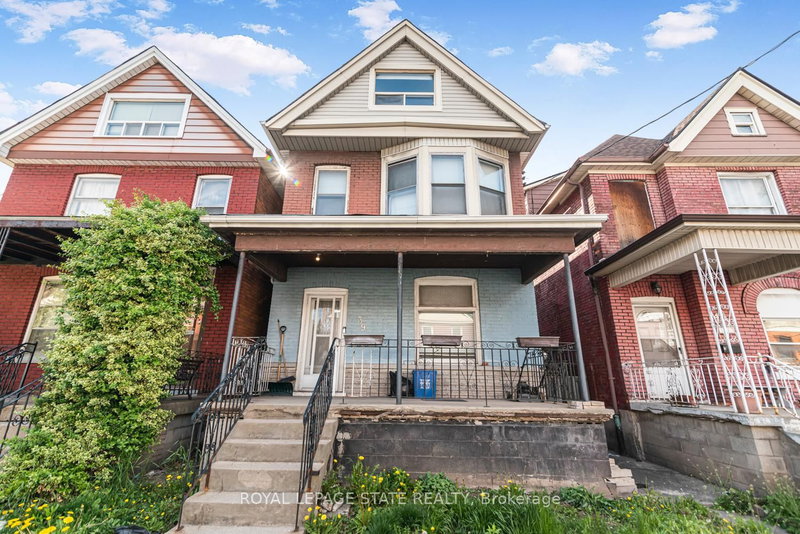 39 Arthur Avenue N