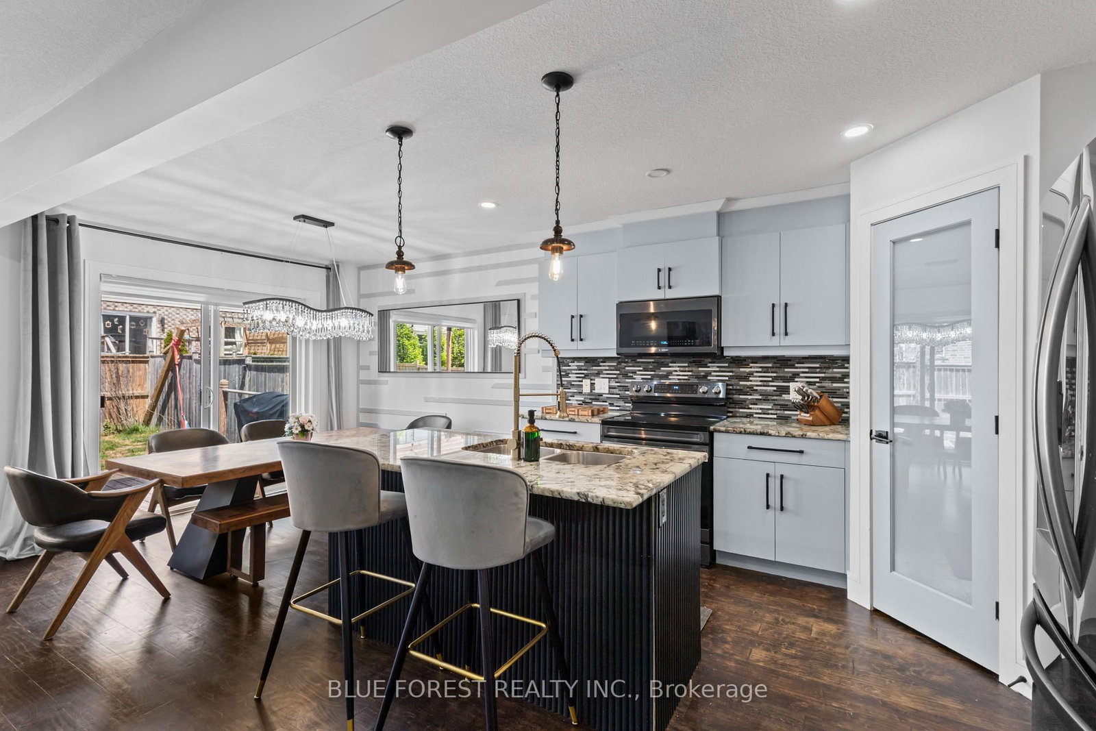 3293 Casson Way • London South, ON photo 10
