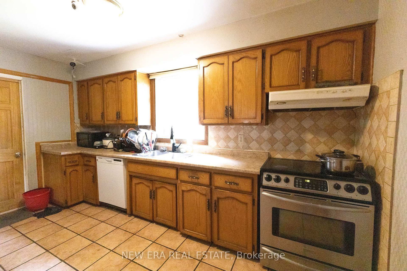 58 Amherst Drive • Kitchener, ON photo 4