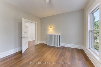 521 Princess Street • Woodstock, ON photo 8