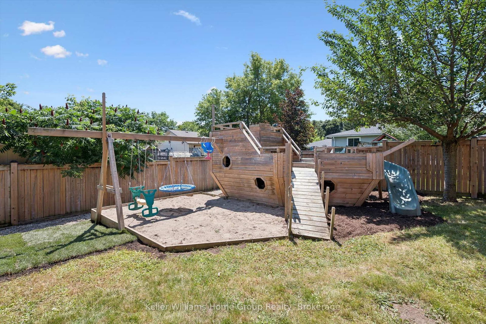 273 Colborne Street • Centre Wellington, ON photo 38