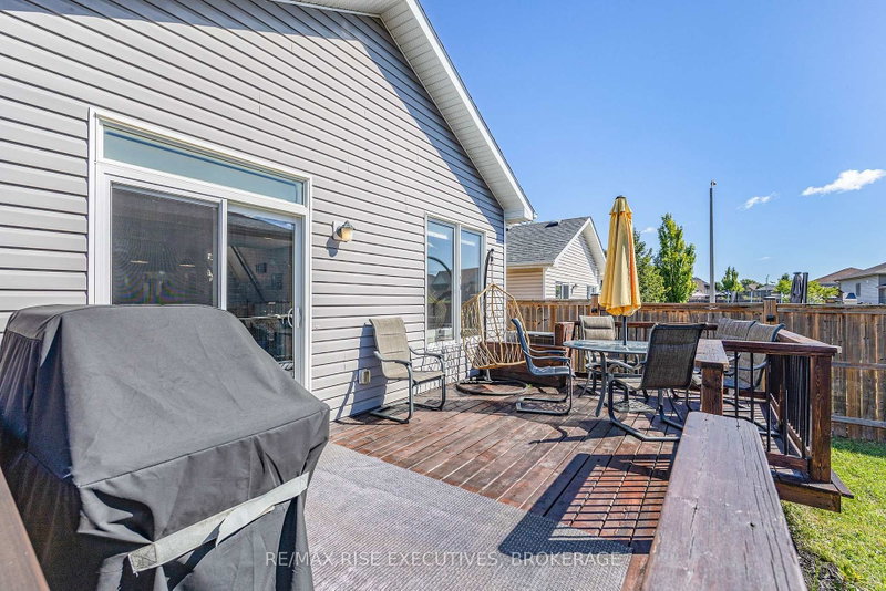 1291 Atkinson St photo 5