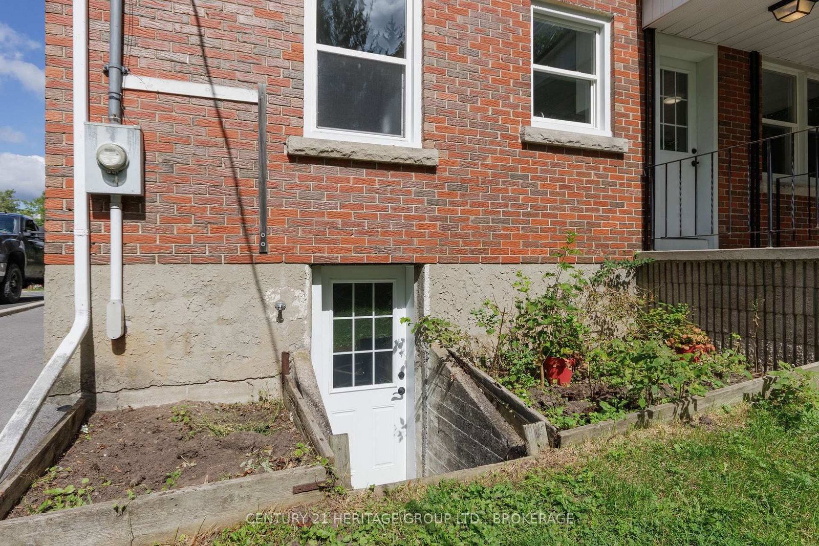 306 Glengarry Road • Kingston, ON photo 41