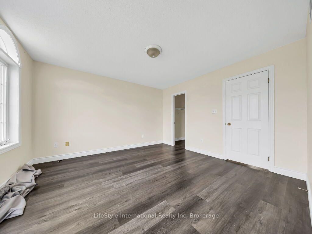 529 Victoria Road N • Guelph, ON photo 16
