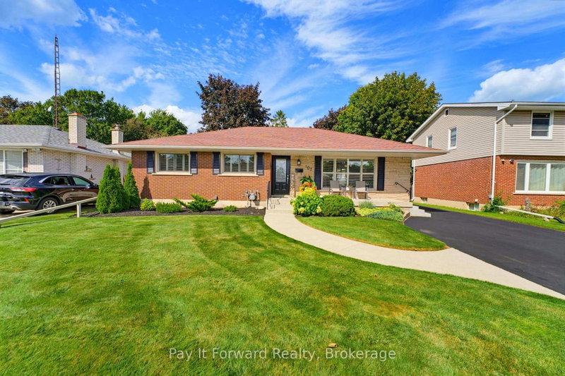 home for sale on 107 Pusey Boulevard