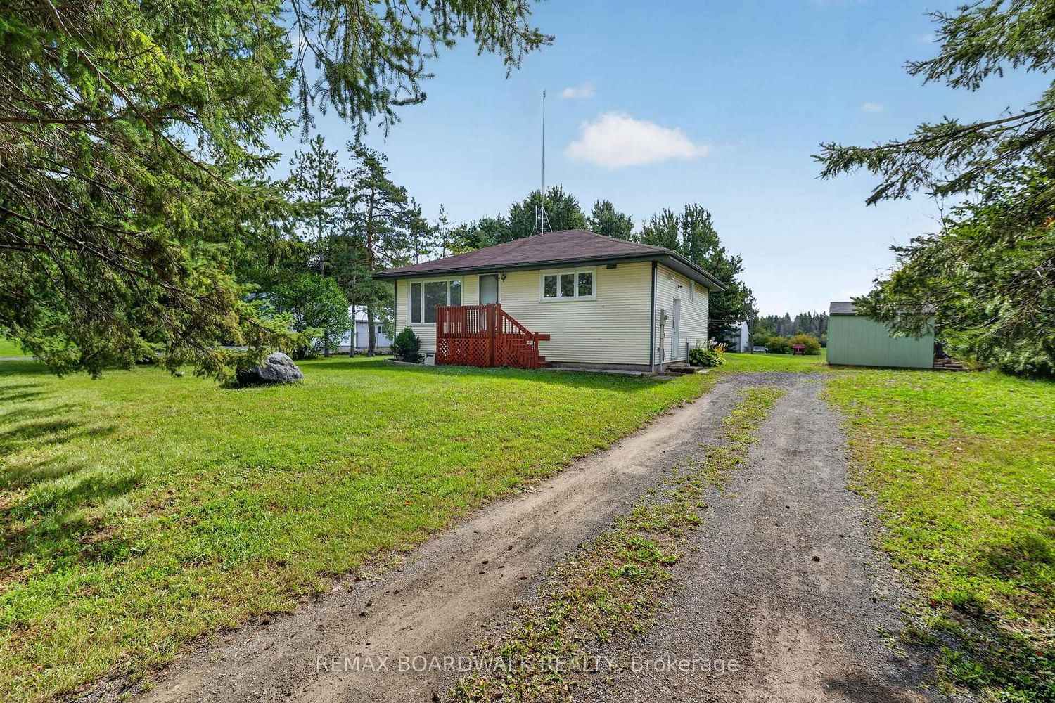14310 Concession 11-12 Road • North Stormont, ON photo 2