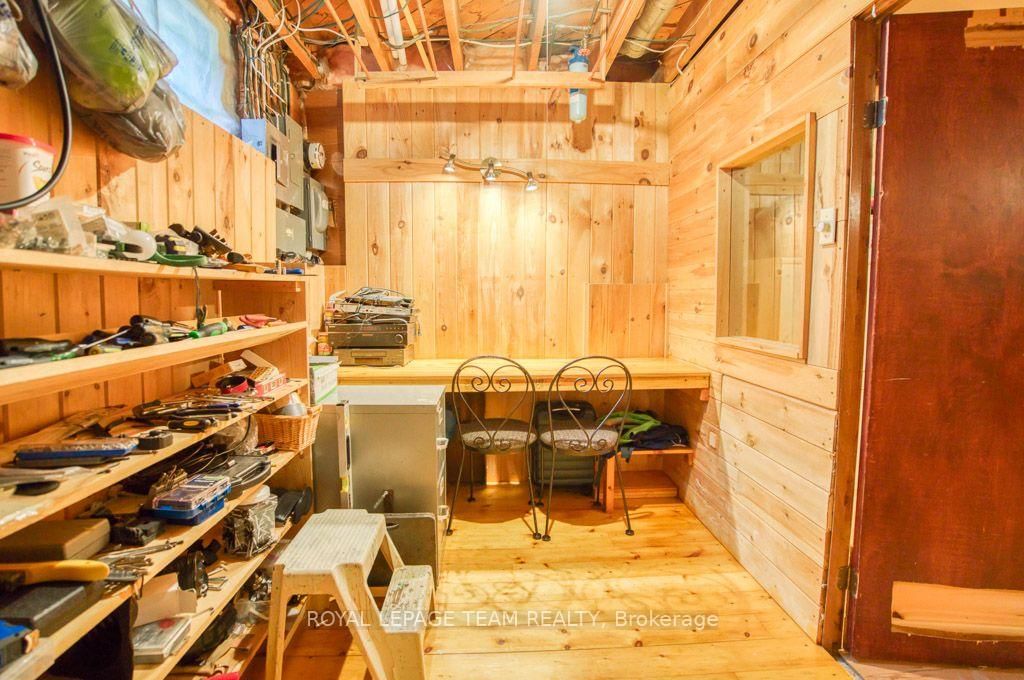 220 Ancaster Avenue • Ottawa, ON photo 37