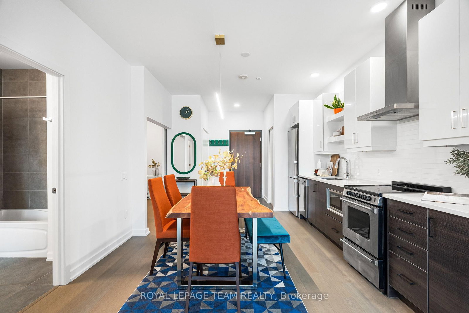 320 MIWATE Private • #204 • Ottawa, ON photo 11