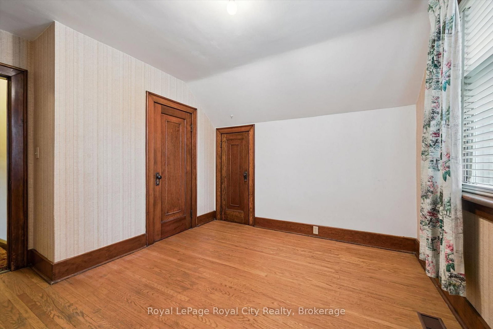 371 Gowrie Street N • Centre Wellington, ON photo 32