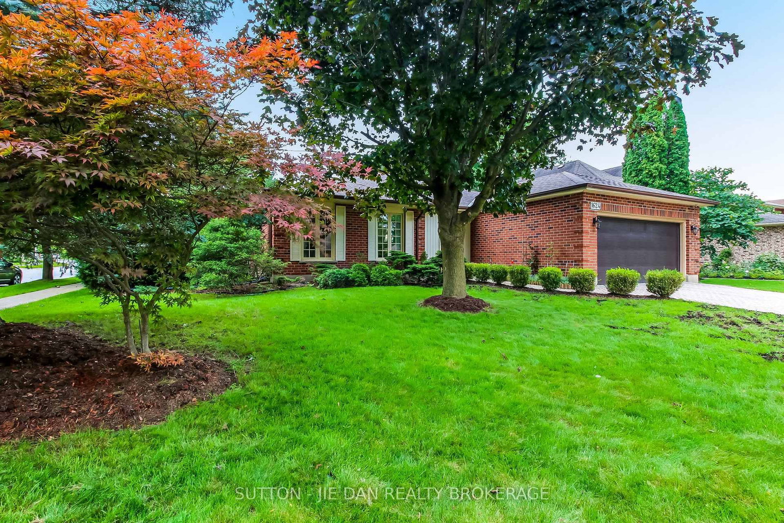 Detached House for sale at 1624 Hastings Drive, London North, Ontario, N5X 3E1 - North B - MLS: X13792846