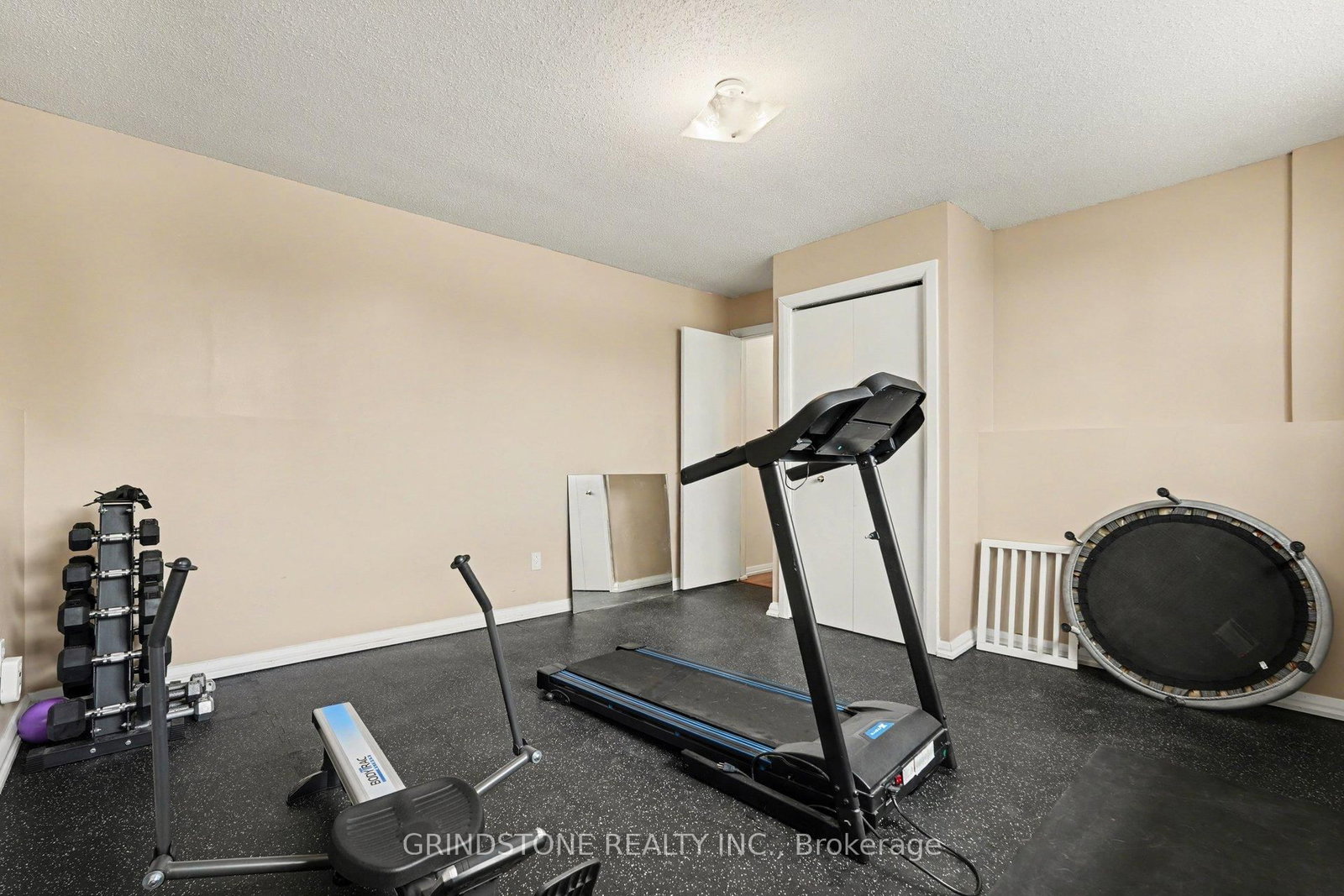319 Riverwood Drive • Ottawa, ON photo 25