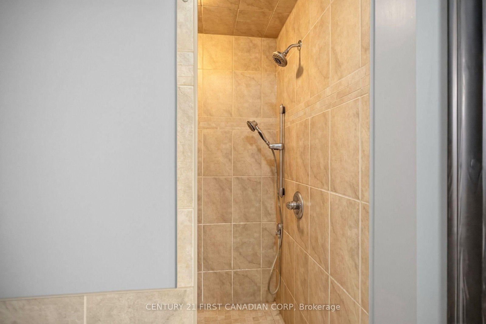 292 Walnut Street • Lucan Biddulph, ON photo 16