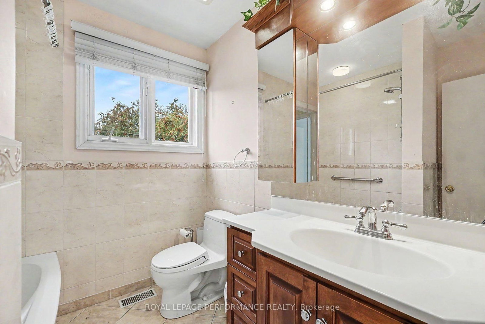 1374 Highgate Rd, Ottawa, view 17