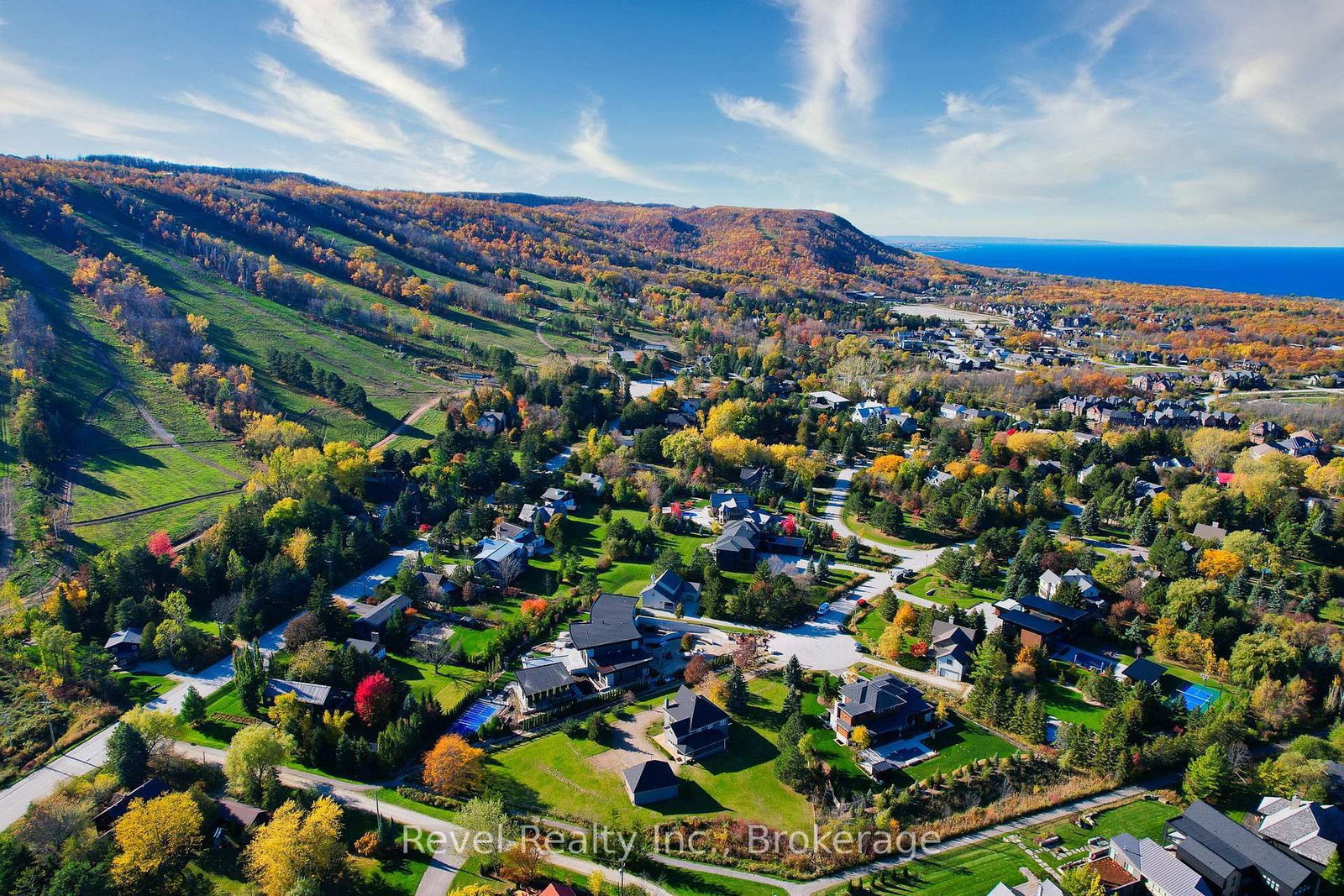 150 Wyandot Court • Blue Mountains, ON photo 2