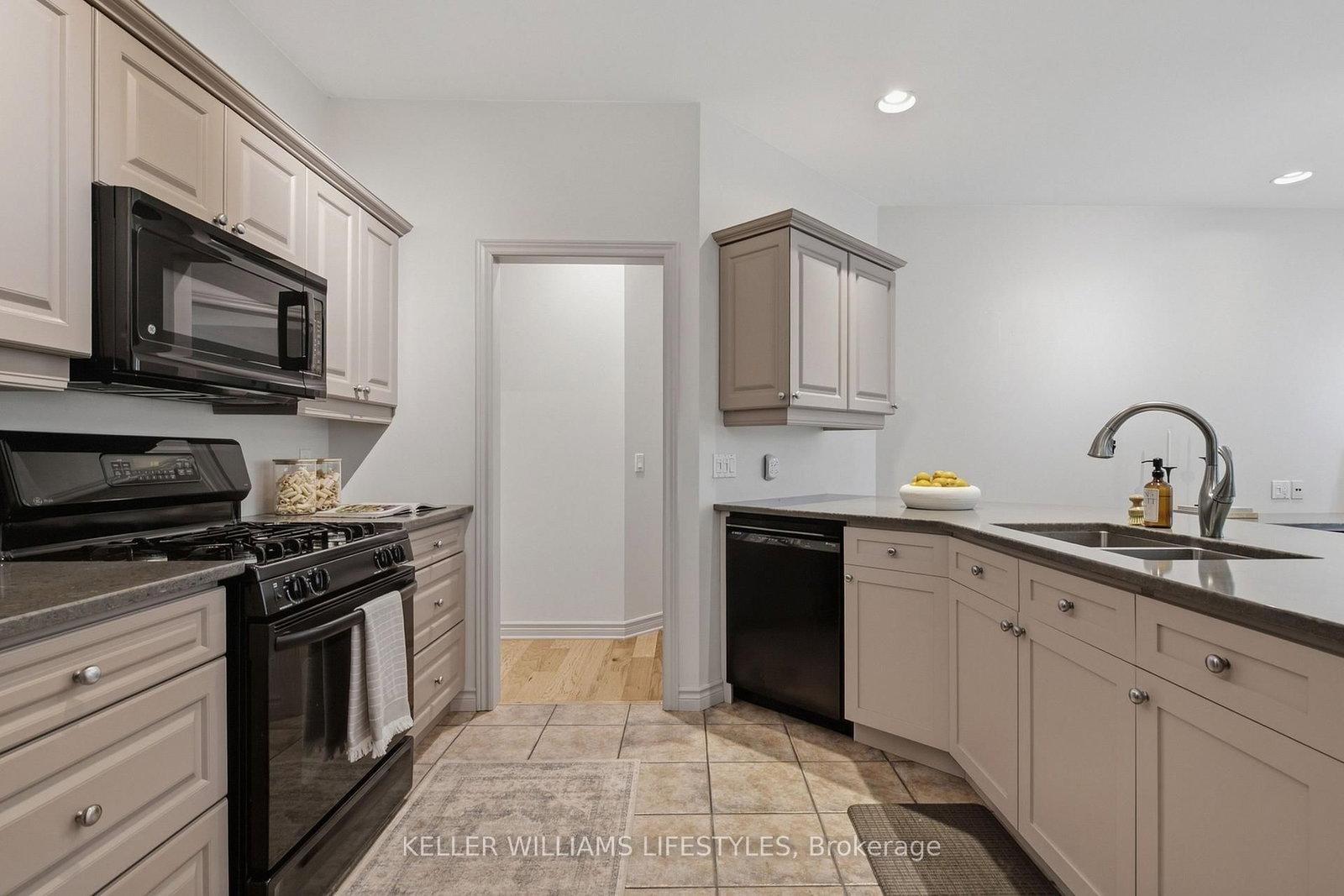 1040 Riverside Drive • #61 • London North, ON photo 23