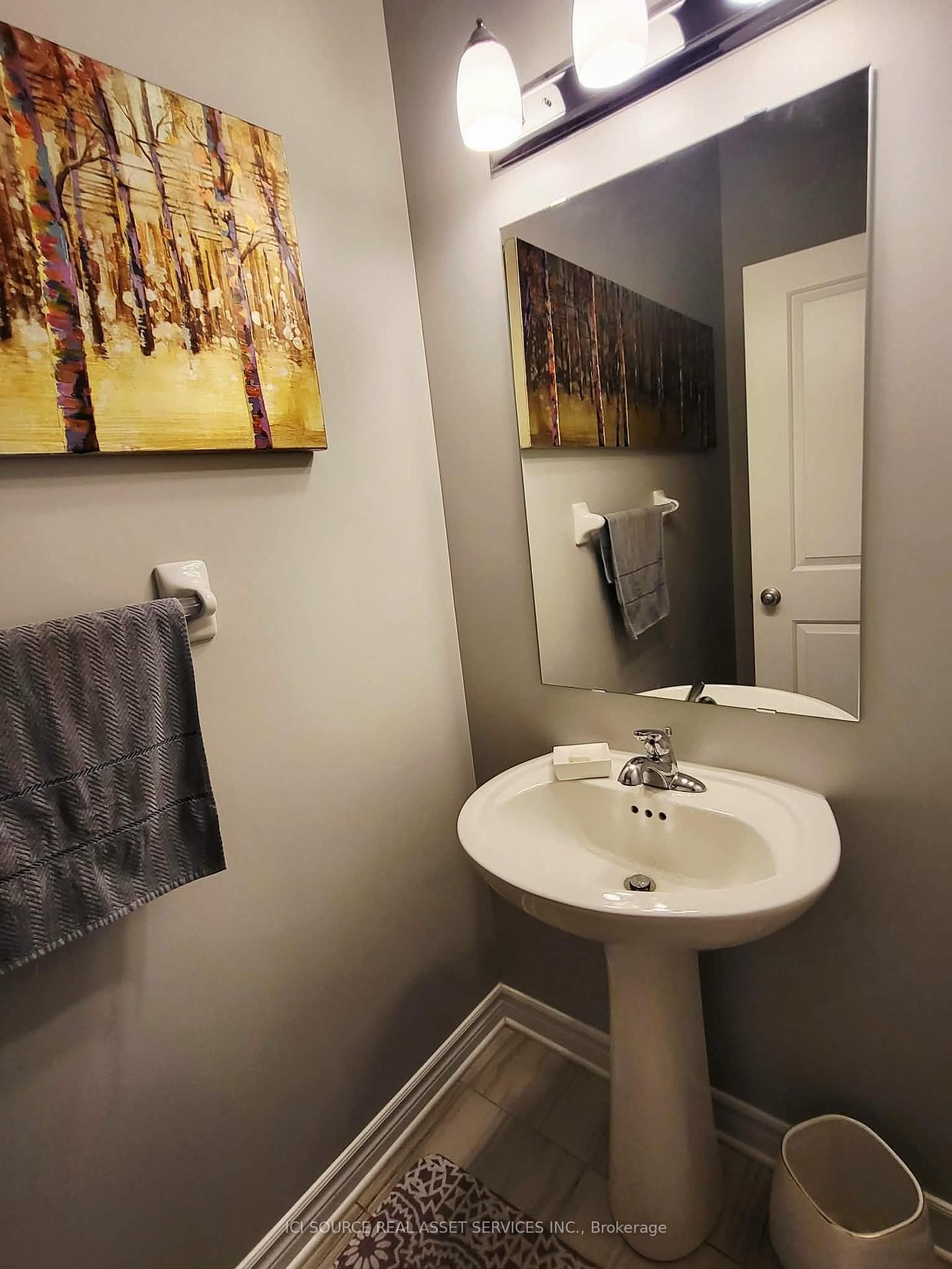 308 Fergus Crescent • Ottawa, ON photo 4