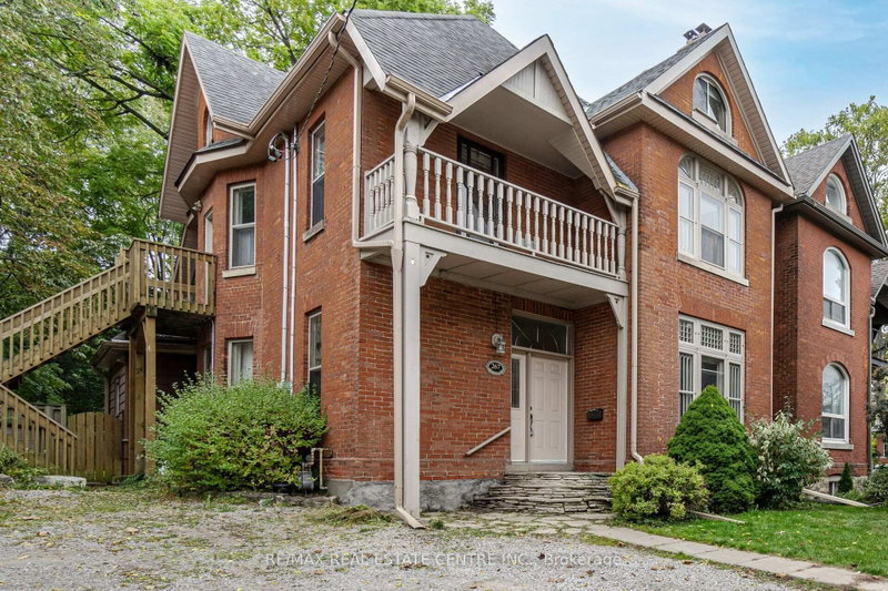 Lower - 267 ABERDEEN Avenue