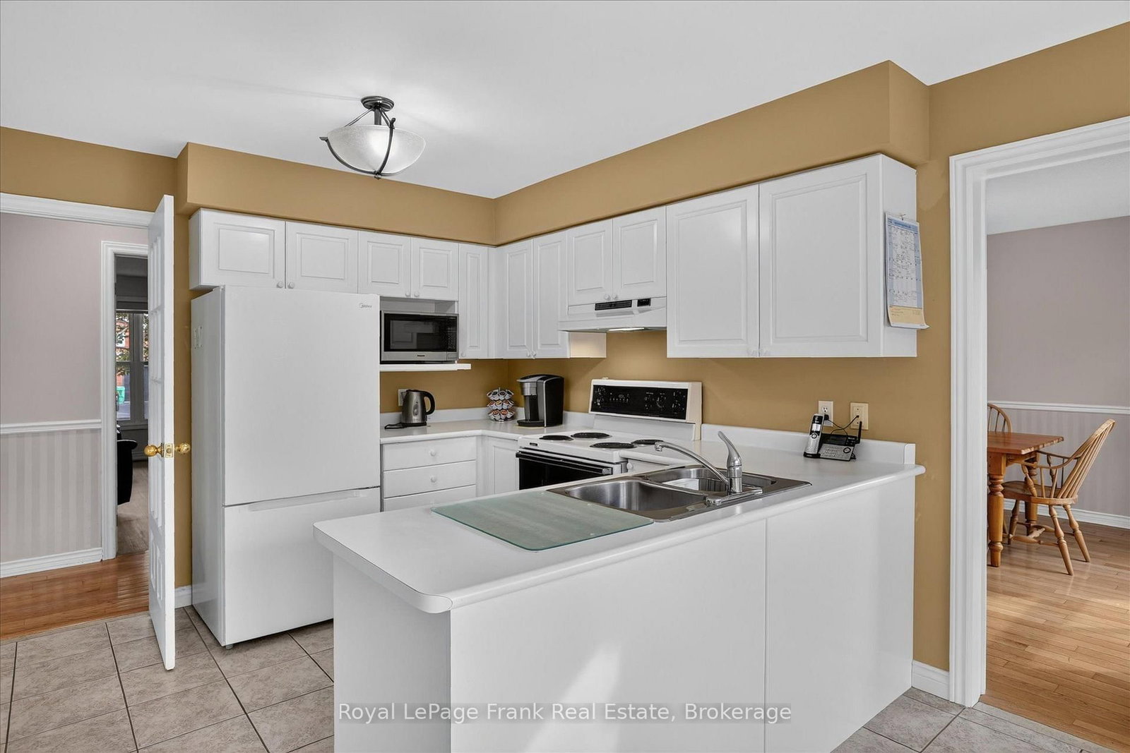 1544 Glenforest Crescent • Peterborough, ON photo 9