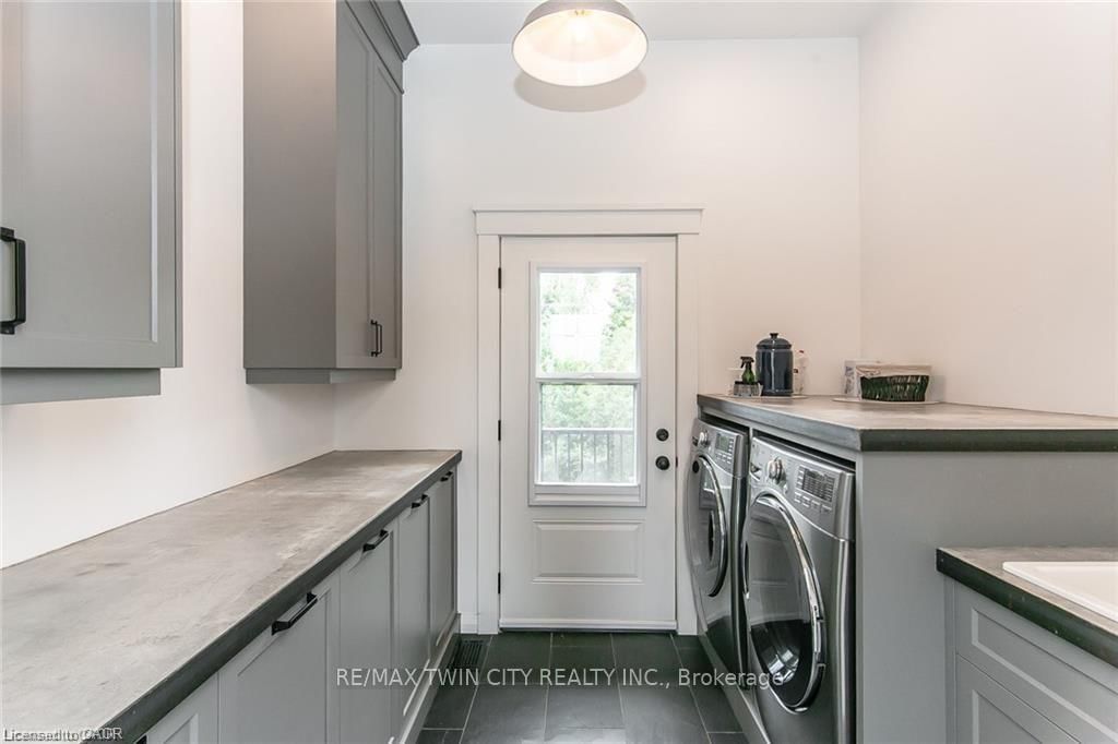 141 Ruth Anne Place • Mapleton, ON photo 6
