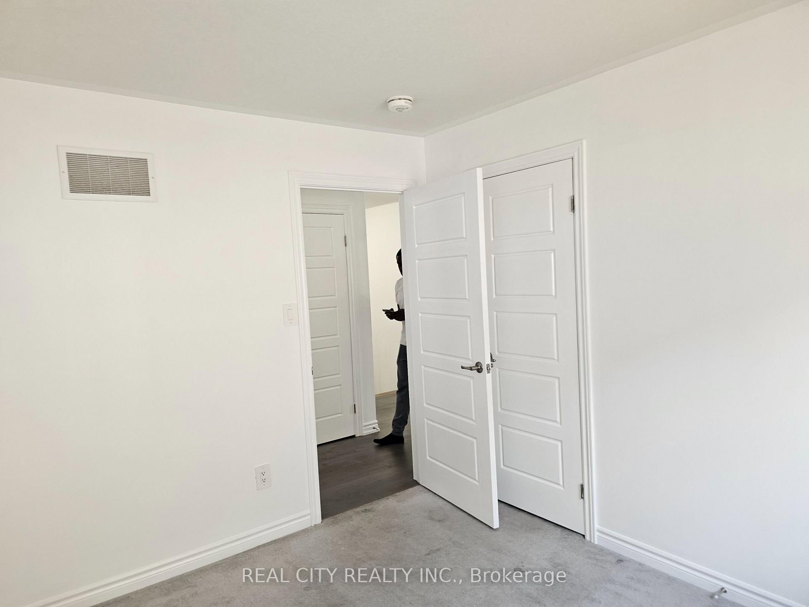25 Whitton Drive • Brant, ON photo 32