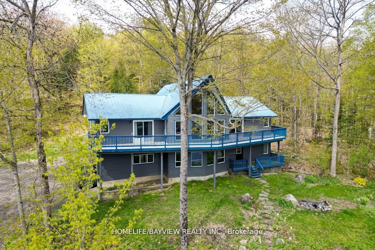 19243 Highway 35 Highway • Algonquin Highlands, ON photo 3