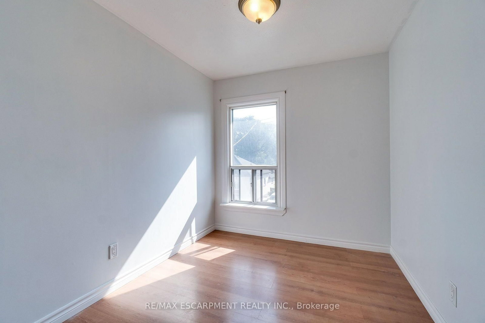 23 Oak Avenue • Hamilton, ON photo 35