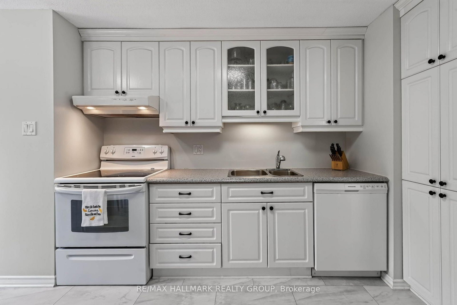 1055 Avignon Court • Ottawa, ON photo 14