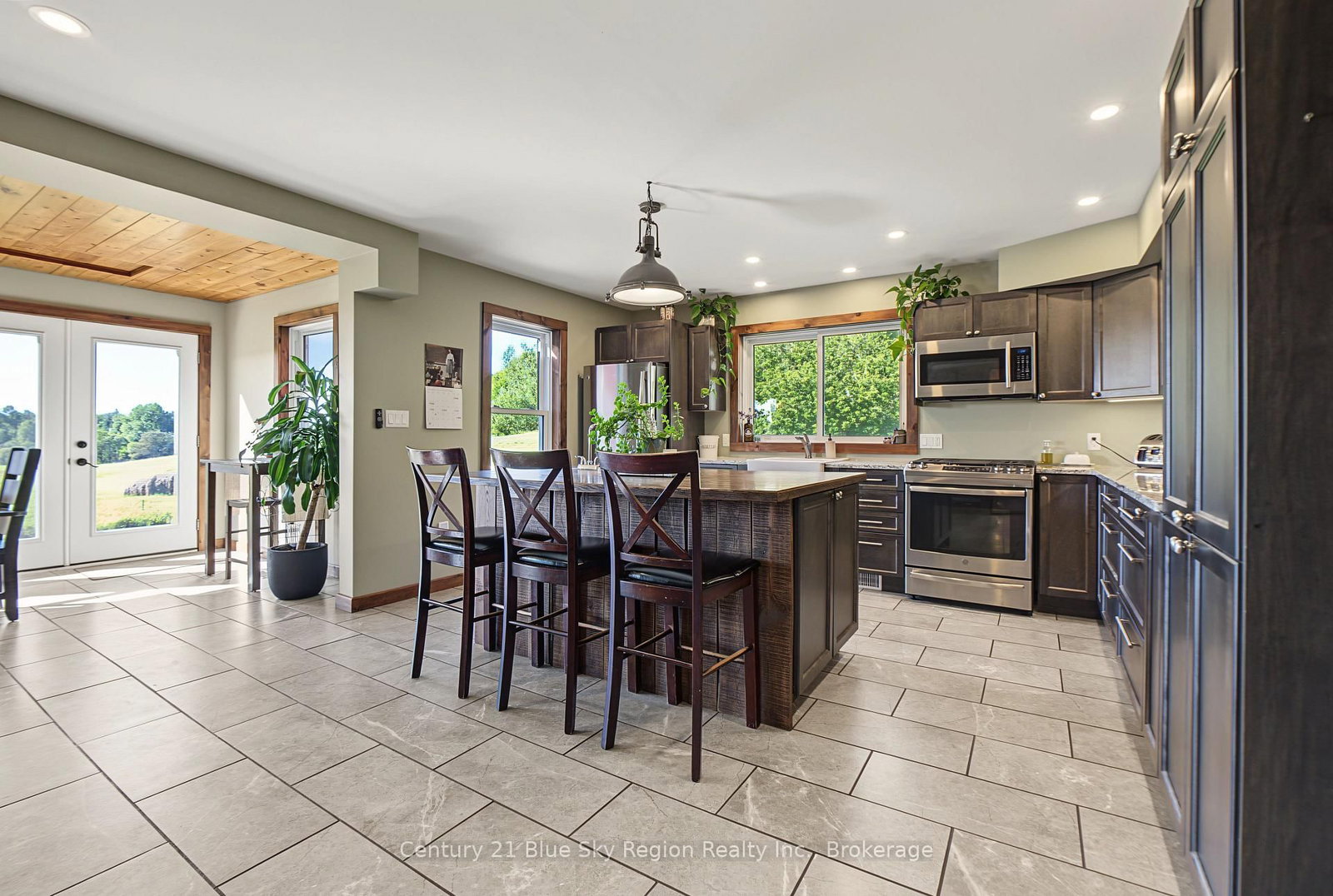 2111 Four Mile Lake Road • North Bay, ON photo 6