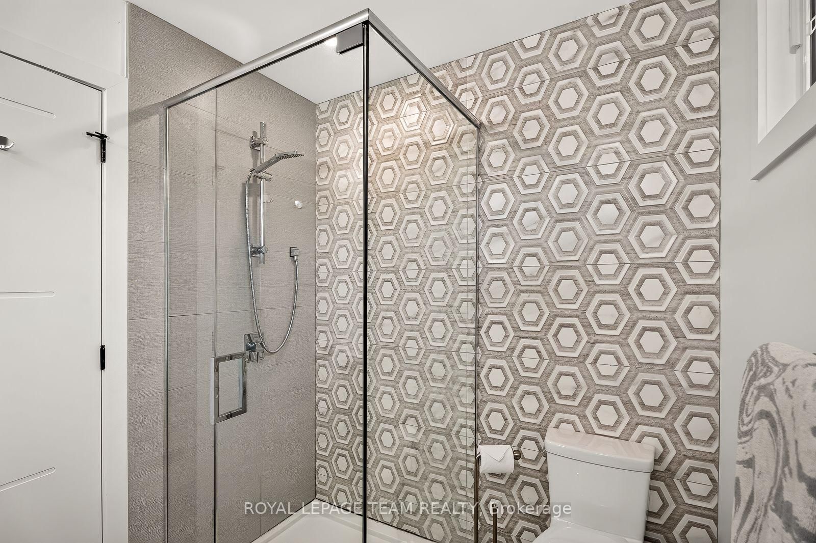 71 Chestnut Street • Ottawa, ON photo 25