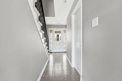 325 Sweetclover Way • Ottawa, ON photo 4