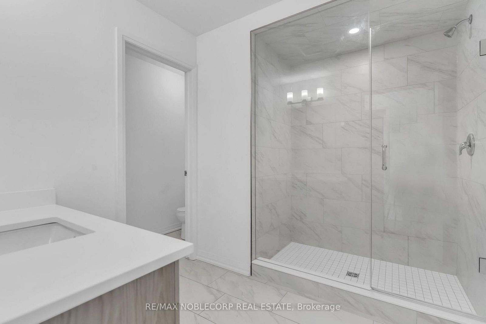 7396 Matteo Drive • Niagara Falls, ON photo 18