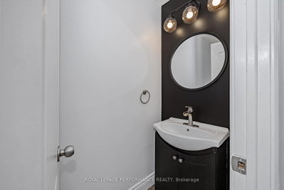 1780 Lamoureux Drive • #A • Ottawa, ON photo 2