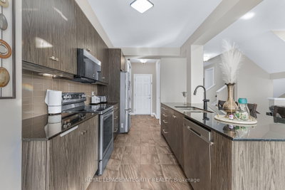 69 Pelham Crescent • Richmond, ON photo 6