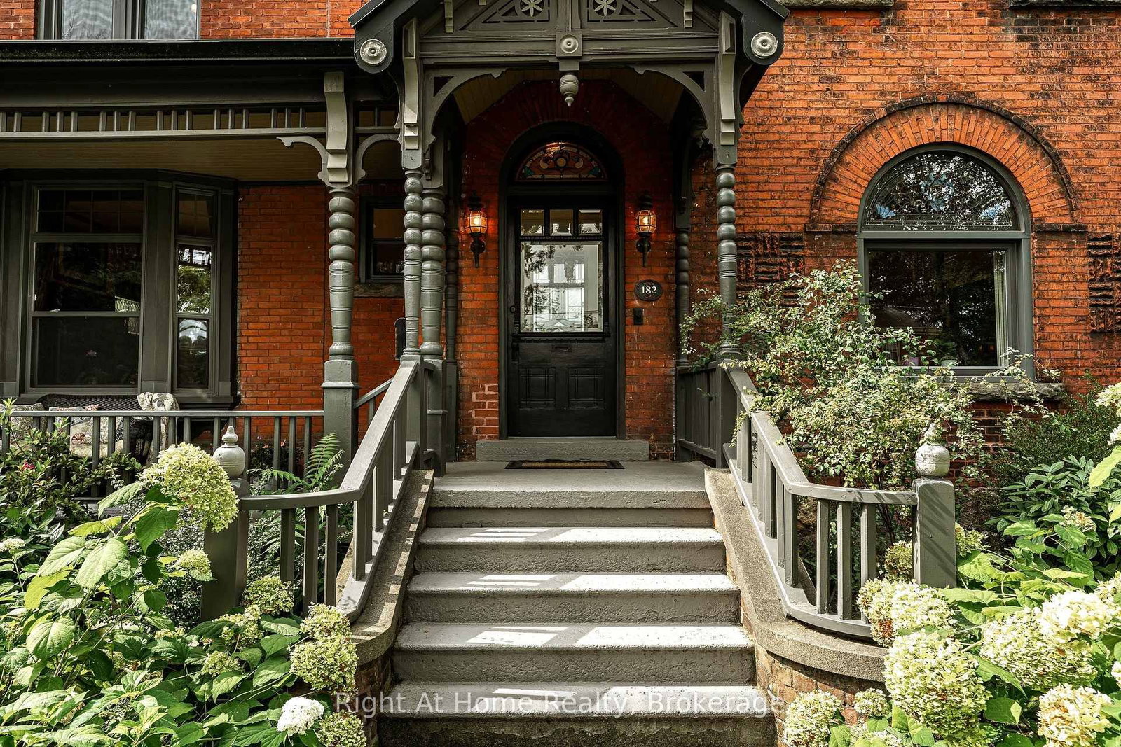 182 Church Street • Stratford, ON photo 4
