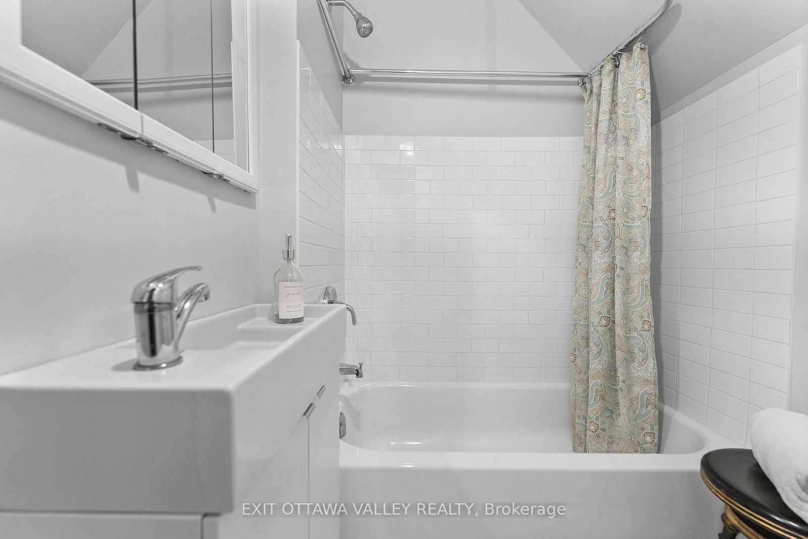 1922 Kerr Line Road • Foresters Falls, ON photo 27