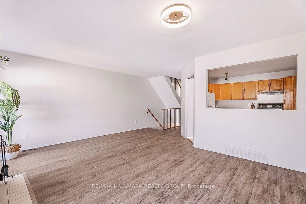 197 Tartan Drive • Nepean, ON photo 9