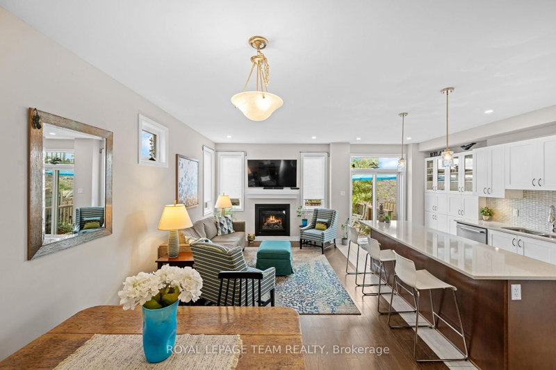 249 Kimpton Dr photo 5