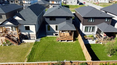 8890 Angie Drive • Niagara Falls, ON photo 9