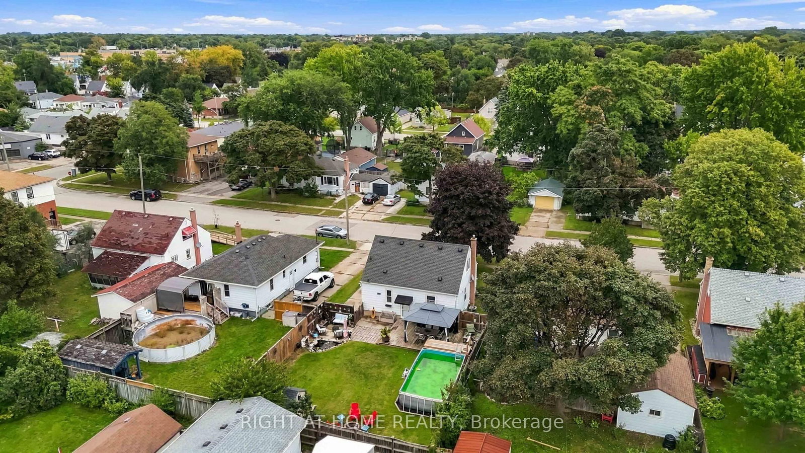 139 Gordon Street • Sarnia, ON photo 37