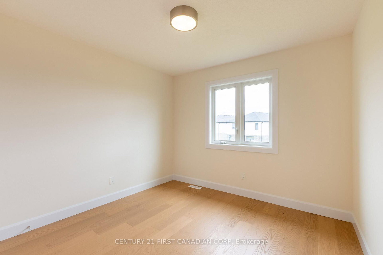 6453 Royal Magnolia Avenue • London South, ON photo 18