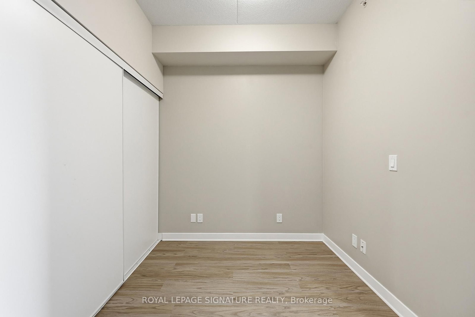 15 Queen Street S • #1103 • Hamilton, ON photo 11