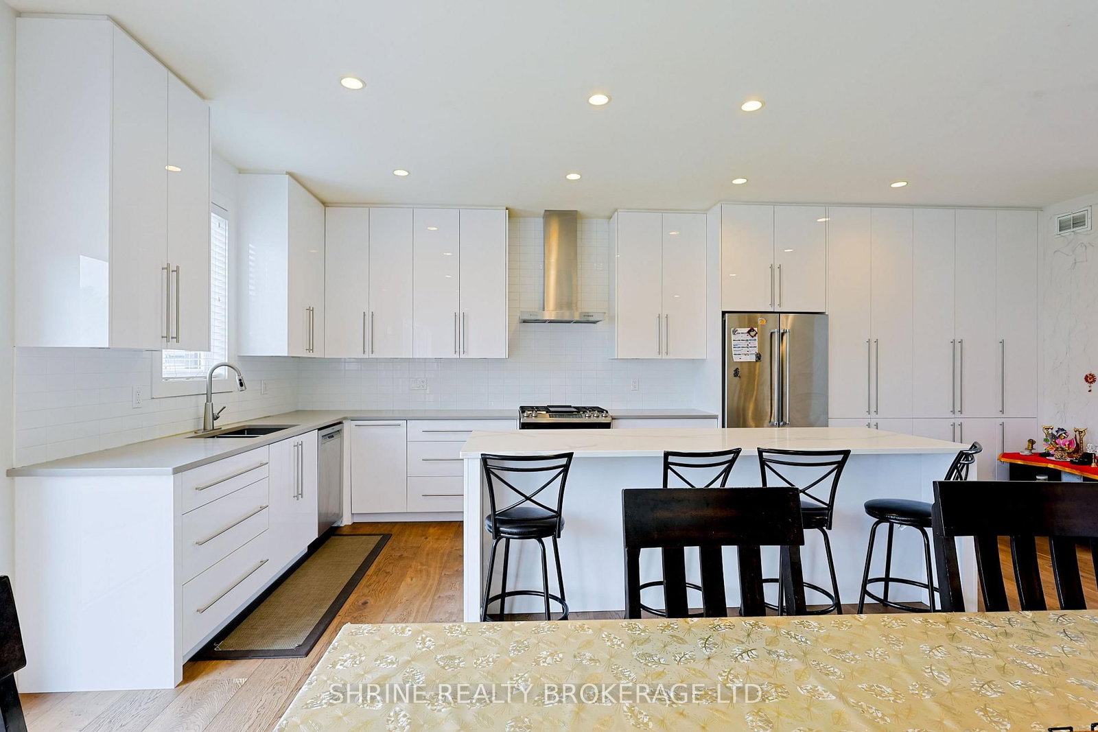2170 Debra Drive • London South, ON photo 10